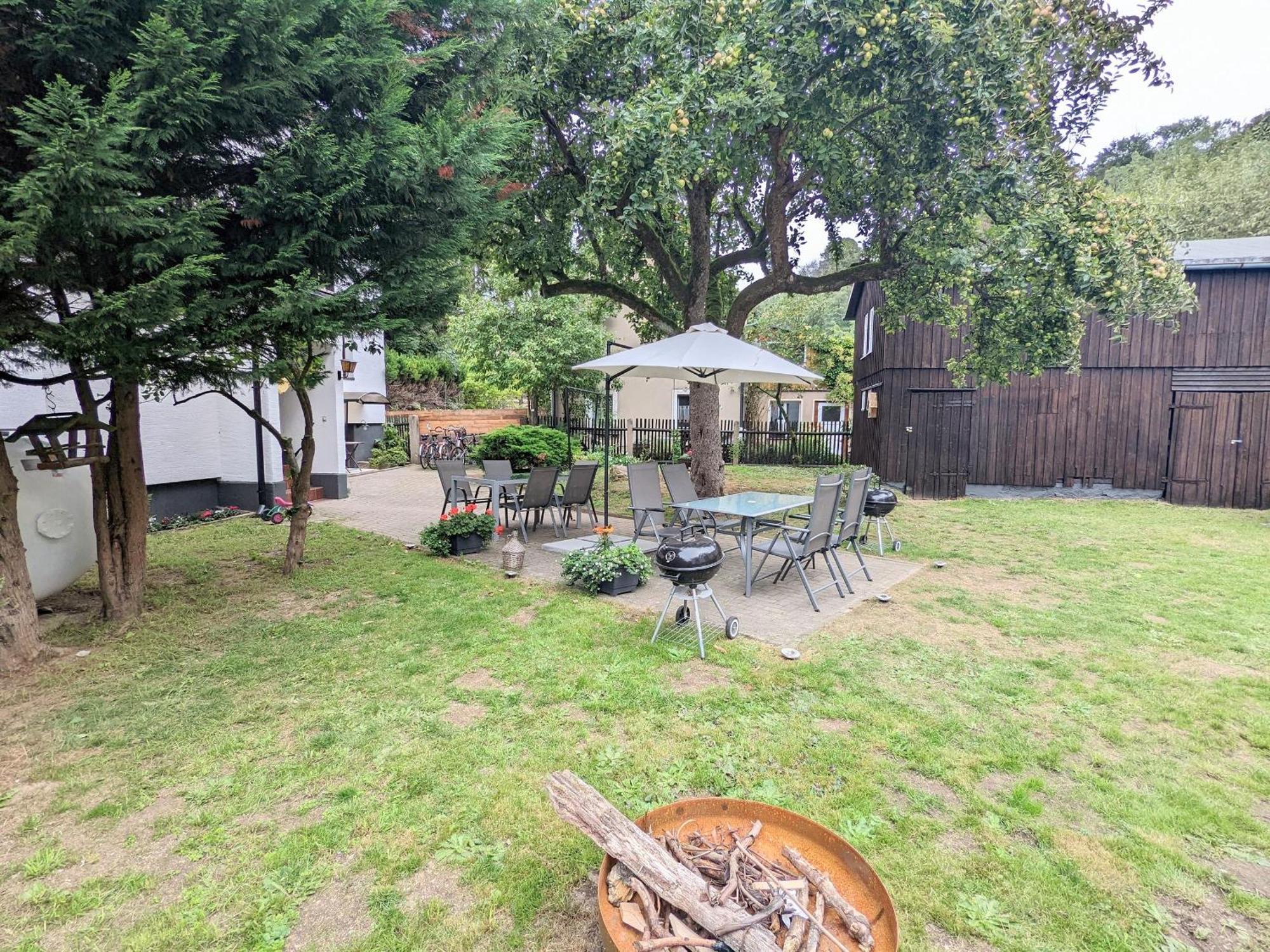 H2 - Urlaubsmagie - Garten, Pool, Terrasse, Grill Sebnitz Luaran gambar